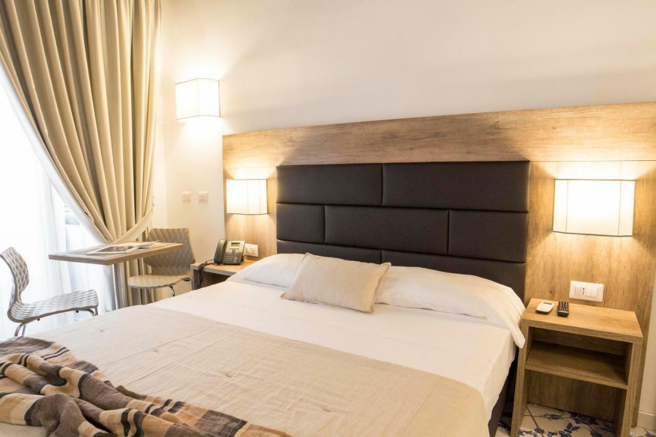Morelli Suite Napels Buitenkant foto